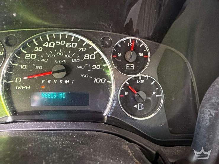 2017-chevrolet-express-2500-image-6