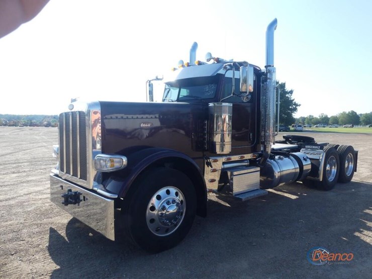 2024-peterbilt-389-image-44