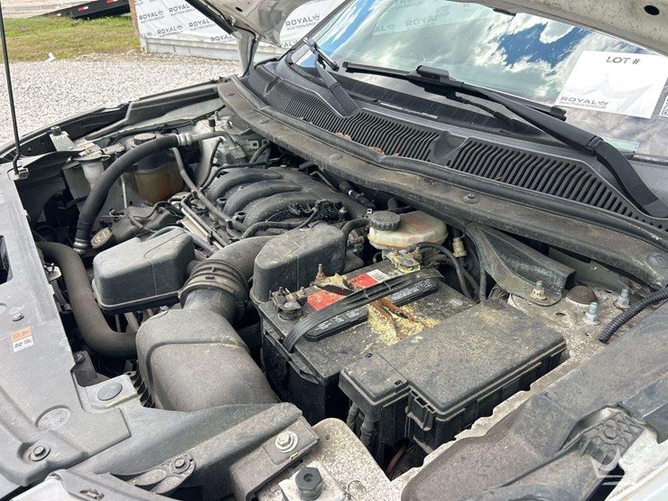 2016-ford-explorer-image-9