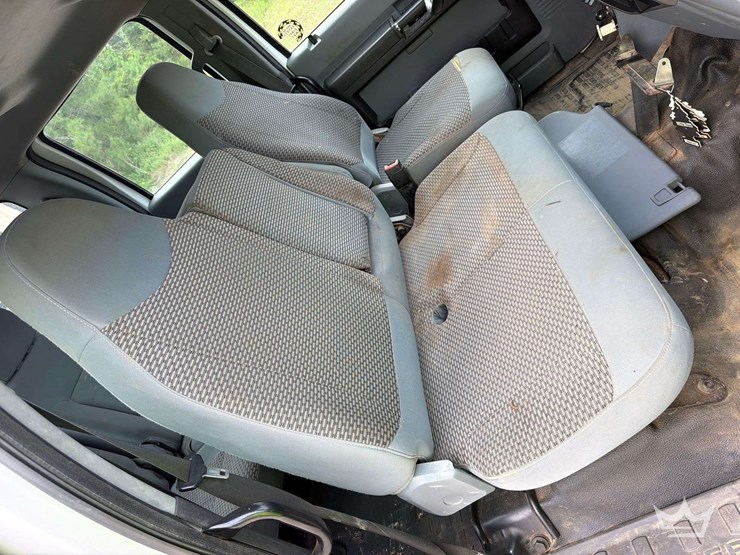 2011-ford-f650-image-18