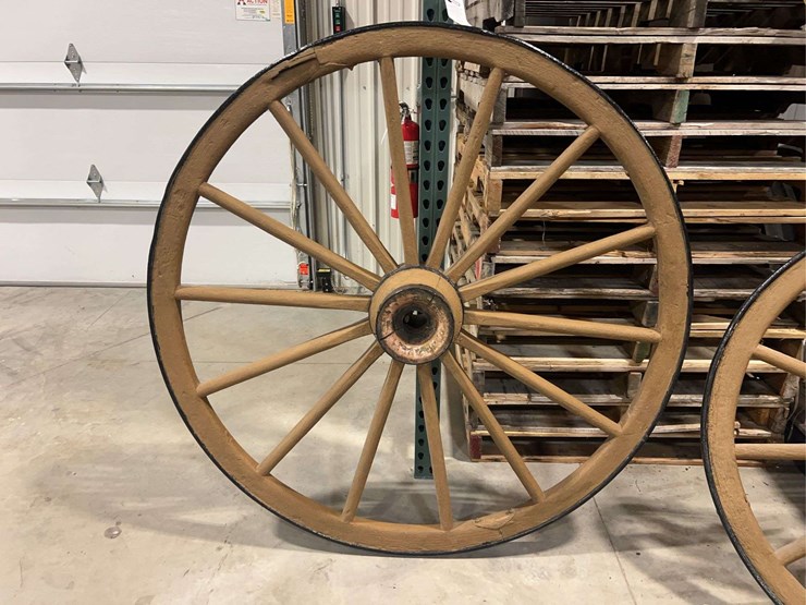 (4)-wooden-wagon-wheels-image-2