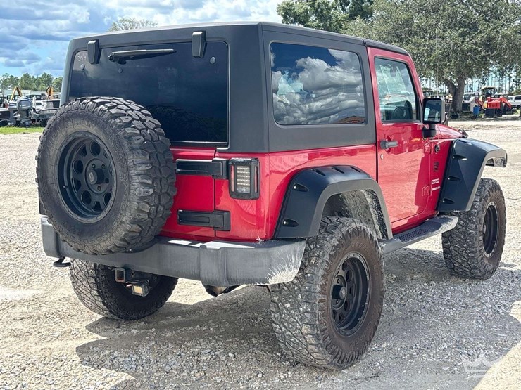 2012-jeep-wrangler-image-4