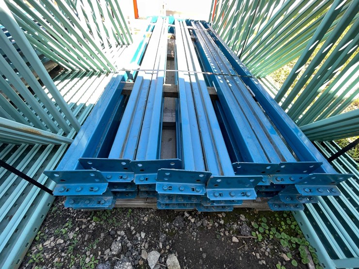 #9007-•-tear-drop-pallet-racking-(shed)-image-2