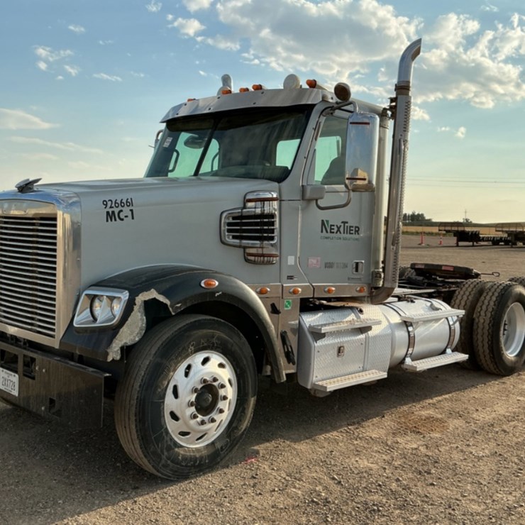 2011 FREIGHTLINER CORONADO 122 SD