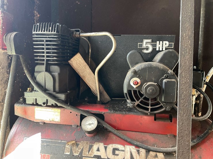 #1617-•-sandborn-air-compressor-image-2