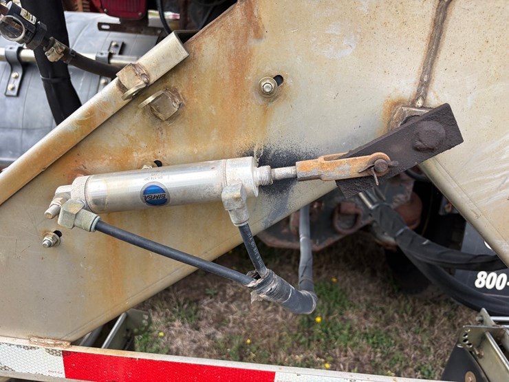 2018-western-star-4700sf-image-79