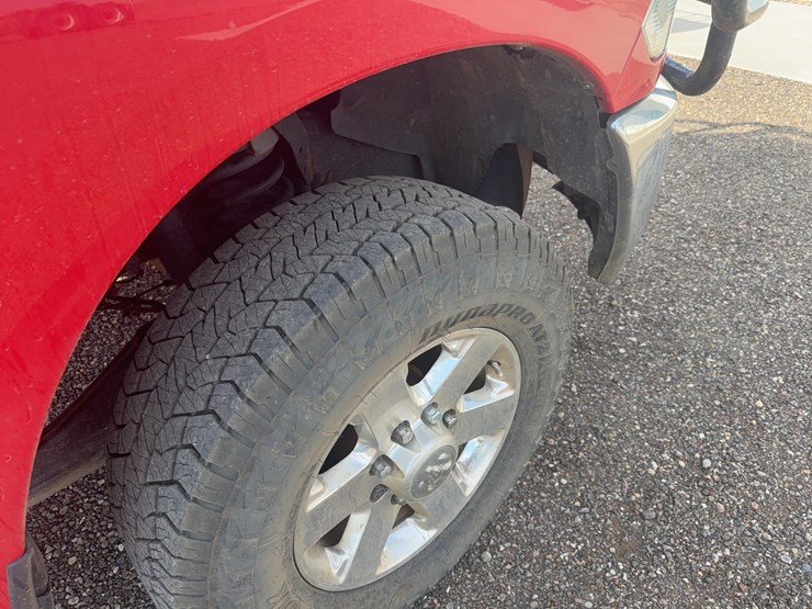 2015-dodge-ram-2500-image-21