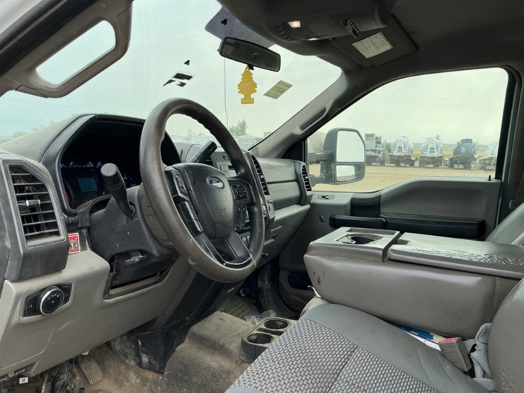 2017-ford-f450-image-13