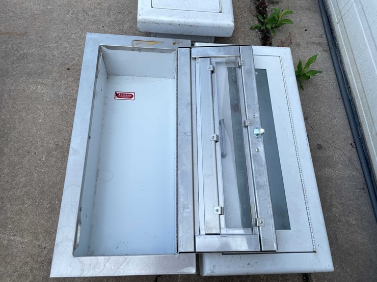 #9127-•-semi-recessed-fire-extinguisher-cabinets-(03)-image-5