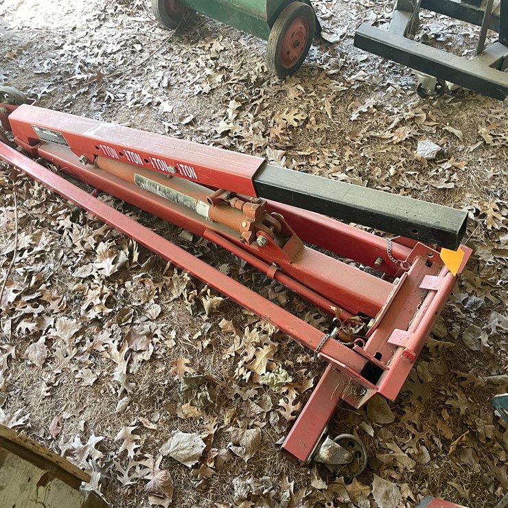 #1658 • Big Red 3 Ton Long Arm Jack on Castors