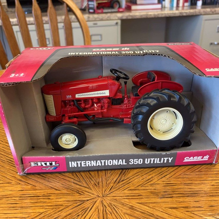 1/16 International 350 Utility