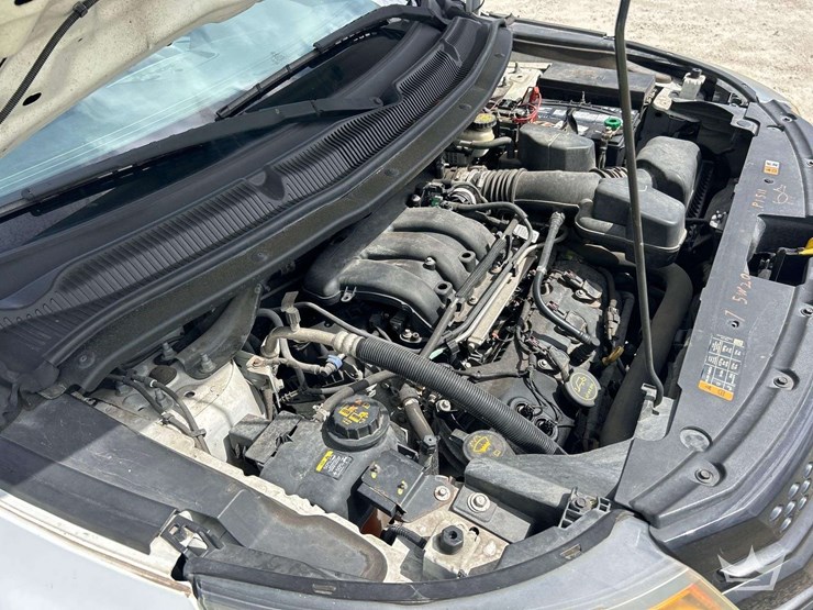 2015-ford-explorer-image-9