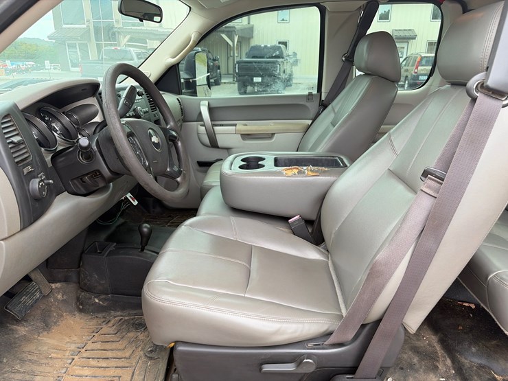 #244-•-2013-chevrolet-silverado-service-truck-image-19
