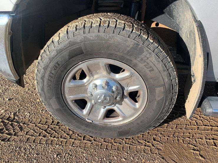 2014-dodge-2500-image-10
