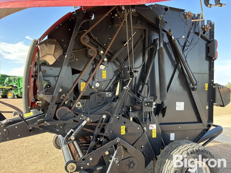 2022-case-ih-rb465-image-19