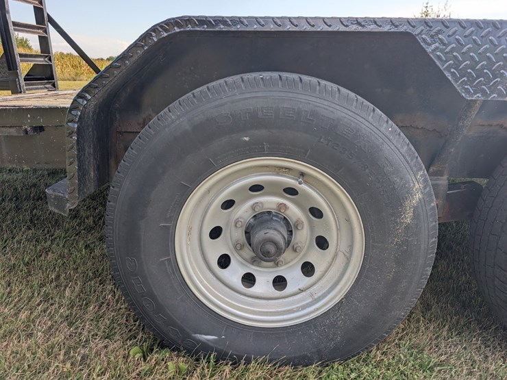 #121-•-2015-horse-creek-15-ton-trailer-(has-wi-title)-image-21
