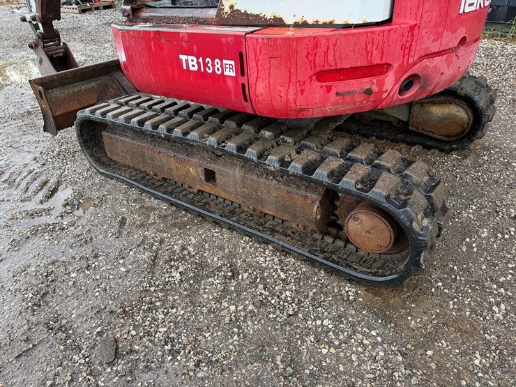 2009-takeuchi-tb138fr-image-16