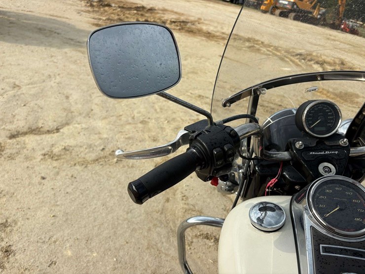 2015-harley-davidson-road-king-flhp-police-motorcycle-(32,614-miles)-image-12