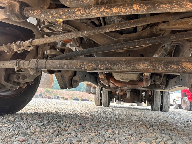 2019-ford-f550-image-54