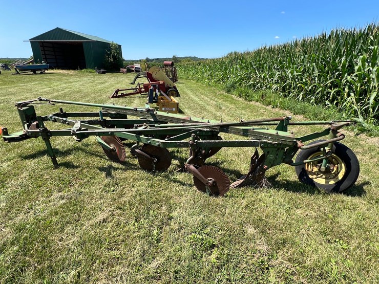 #5690-•-john-deere-4-bottom-plow-image-2