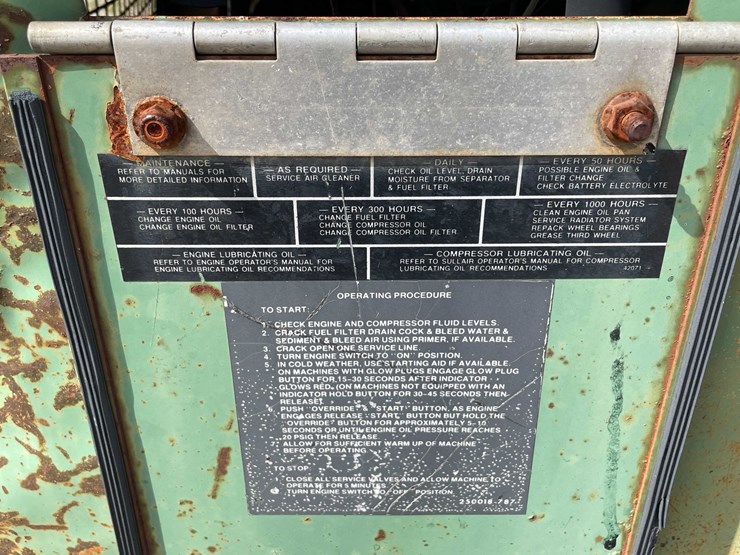 #10537-•-sullair-portable-air-compressor-image-21
