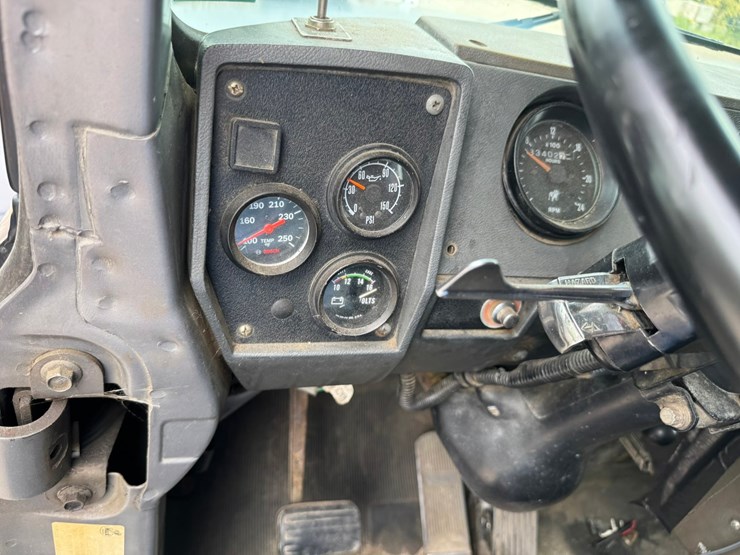 1995-mack-rd688s-image-48