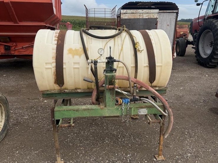 #145-•-300-gal-3pt-sprayer-pto-pump-20'-booms-image-2