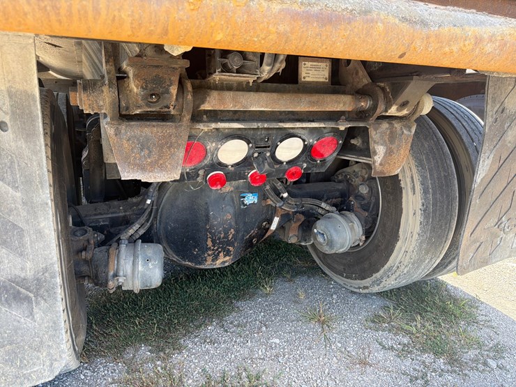 2015-kenworth-t880-image-16