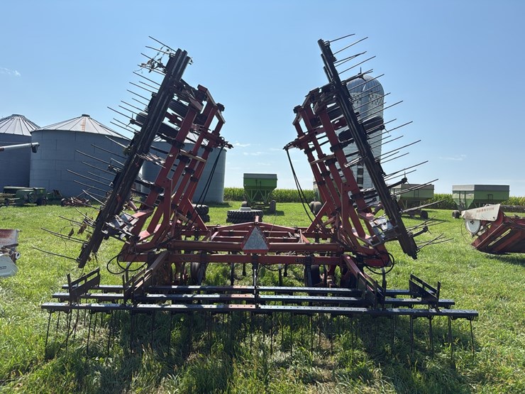 case-ih-4800-image-4