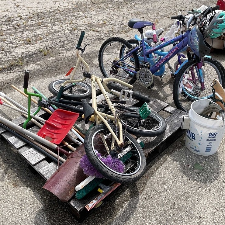 #10546 • Children's Bikes