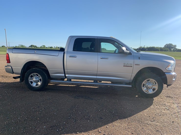2014-dodge-2500-image-4