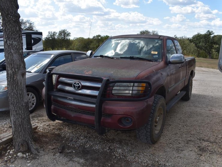 2003-toyota-tundra-image-1