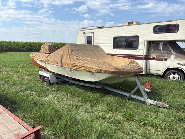 glastron-boat-on-ez-loader-roller-trailer-w/-100-hp-evinrude-outboard-motor---*rotten-tires*----*title-and-transfer-fees-to-apply*-image-3