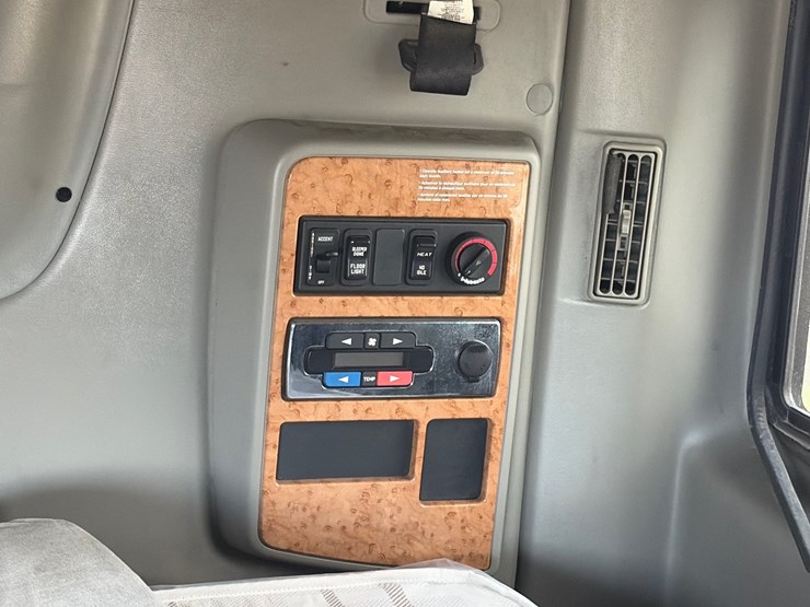 2014-international-prostar-image-25