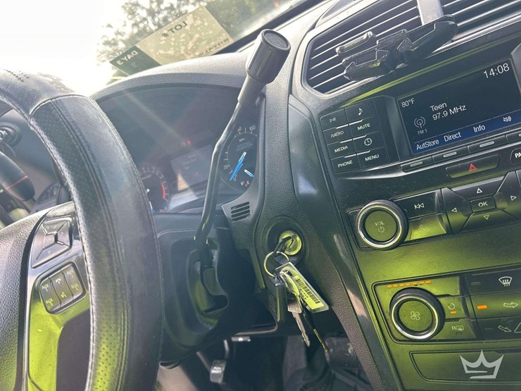 2019-ford-explorer-image-14