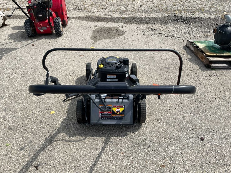 #10541-•-brute-push-mower-image-4