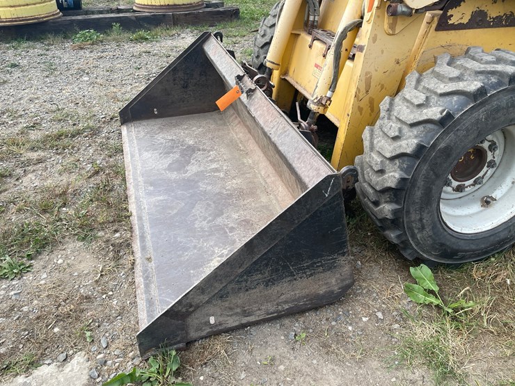 #6218-•-6'-skid-loader-bucket-image-1