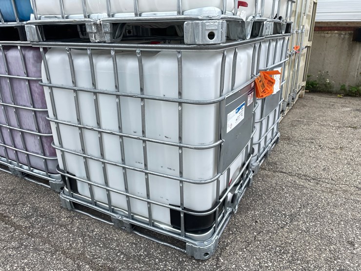 #9039-•-(2)-275-gallon-ibc-caged-totes-(of)-image-5