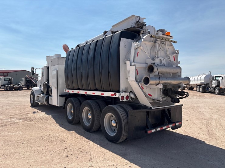 2014-peterbilt-367-image-4