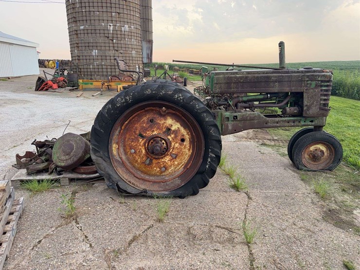 john-deere-b-image-6