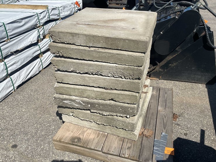#9105-•-(8)-concrete-pavers-(o7)-image-3