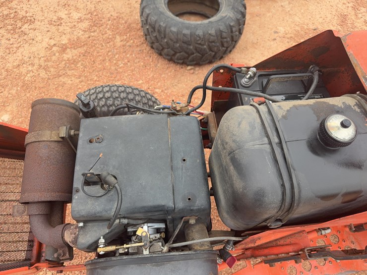 allis-chalmers-712-lawn-tractor-image-9