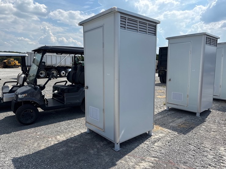 #185-•-portable-restroom-image-1