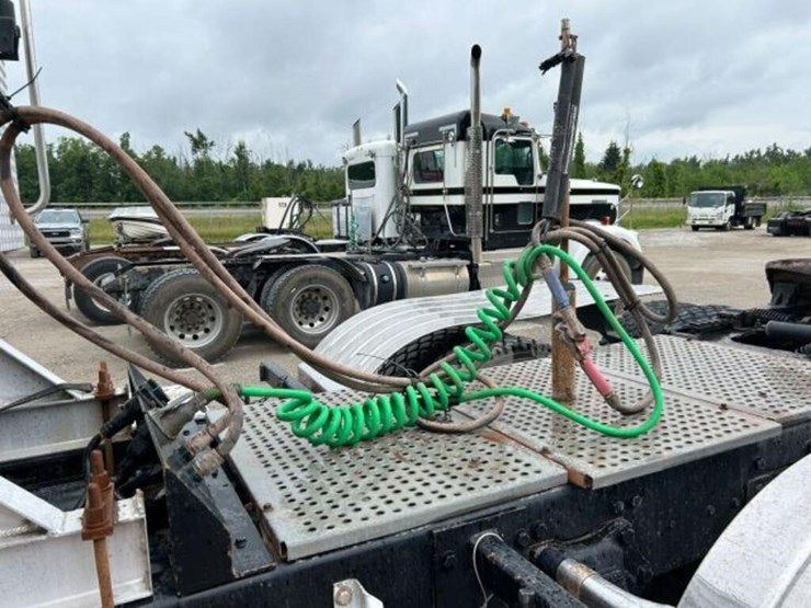 2007-western-star-4900ex-image-54
