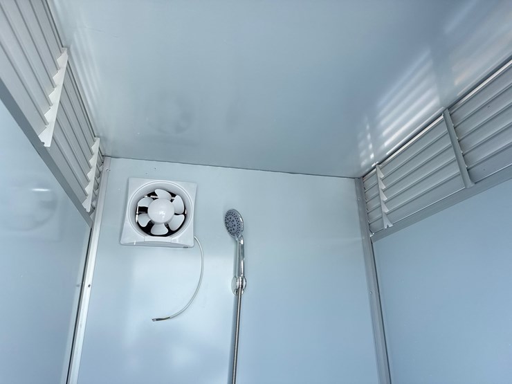 #186-•-portable-restroom-image-7