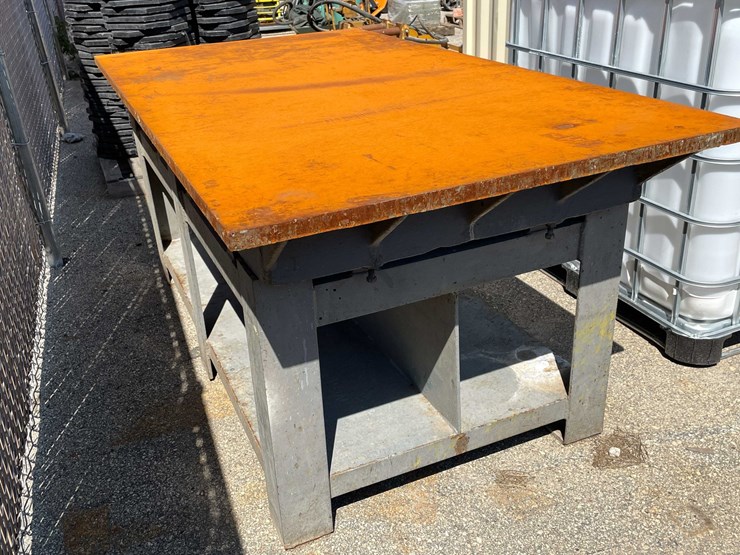 #9002-•-cast-iron-layout-table-(o6)-image-1