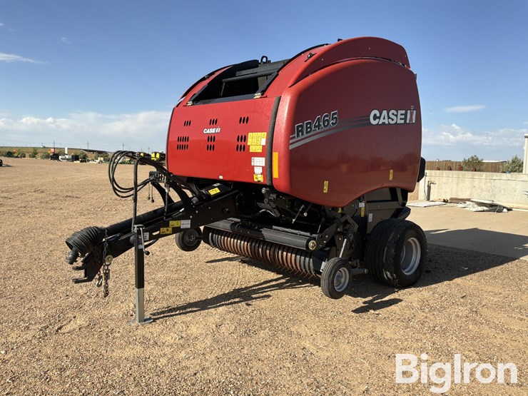 2022-case-ih-rb465-image-1
