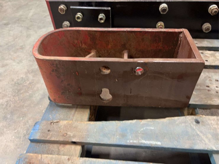 (3)-tractor-pulling-suitcase-weight-brackets-image-4