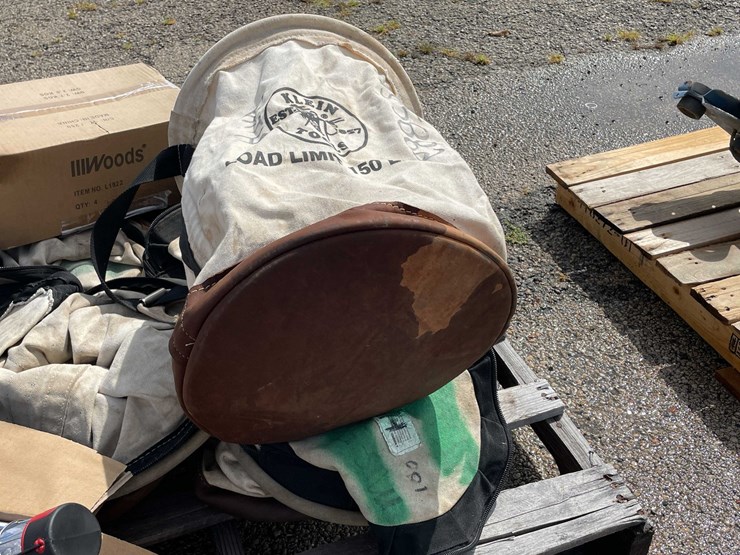 #10530-•-pallet-of-misc.-shop-items-image-11