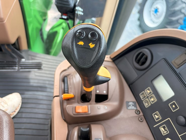 2004-john-deere-7820-image-18